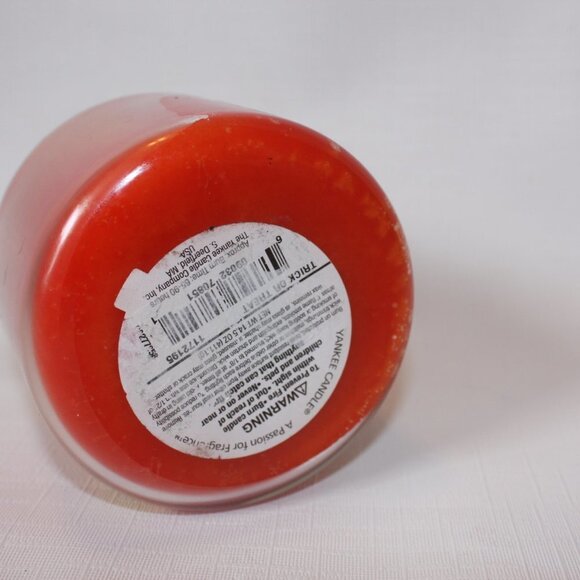 RARE YANKEE CANDLE TRICK OR TREAT CANDLE 14.5 OZ. - Picture 4 of 5